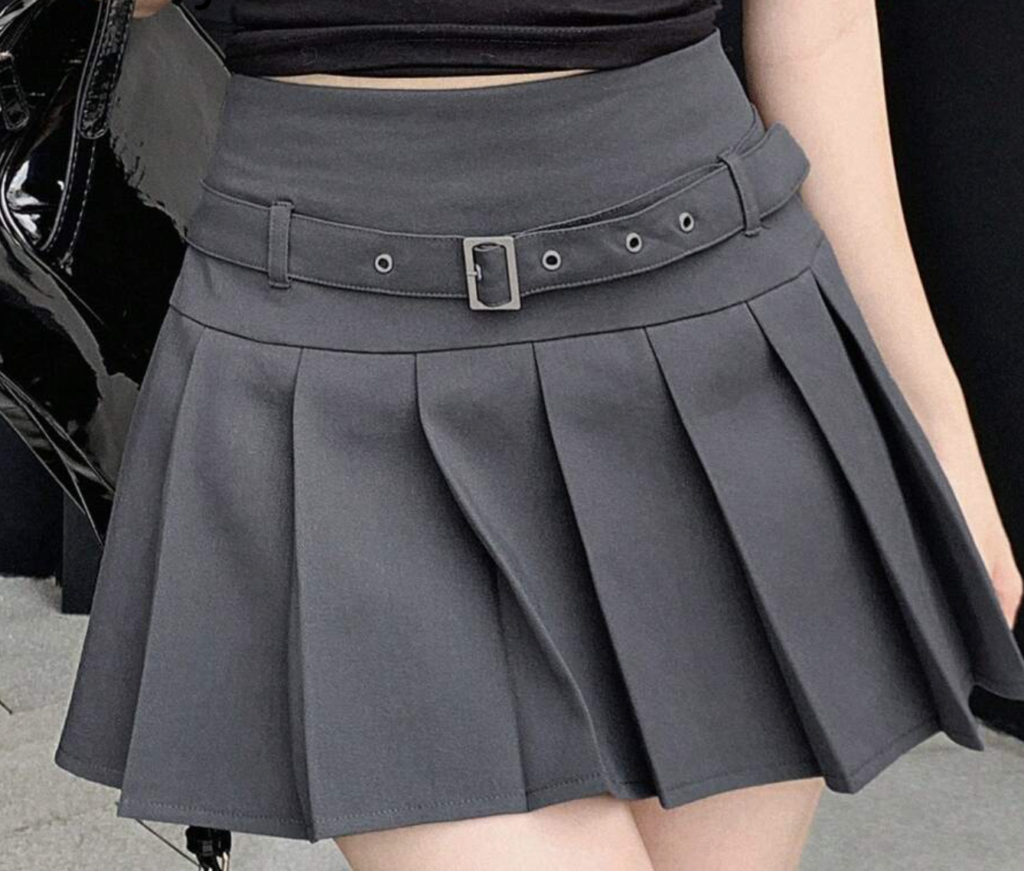 Shorts Saia Plissada